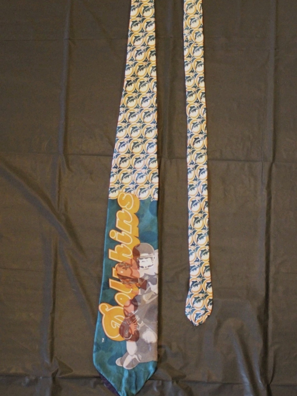 Official Team NFL Miami Dolphins Classic Men's Neck Tie